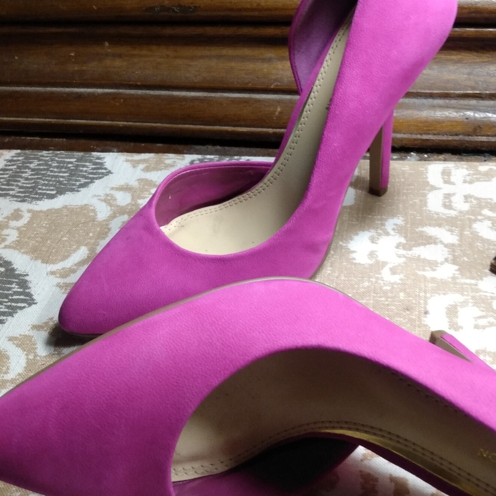 Heels - Picture 4 of 11